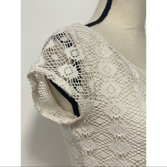 Like New Lily Rose Crocheted Dress Size S - Picture 4 of 4